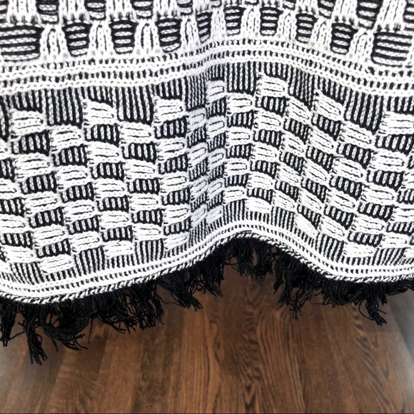 NWT CHAUS New York Topiary Garden Fringe Knit Sweater Size S - Picture 7 of 9